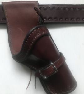 Cross Draw Holster With Conch Concho